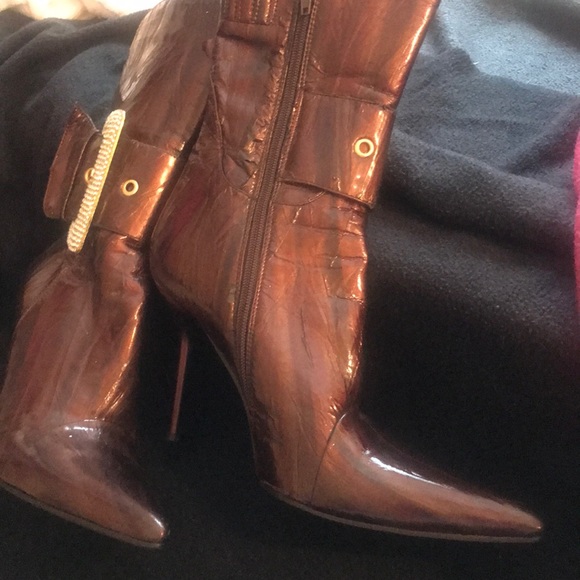 Brown and Shining! - Picture 2 of 7